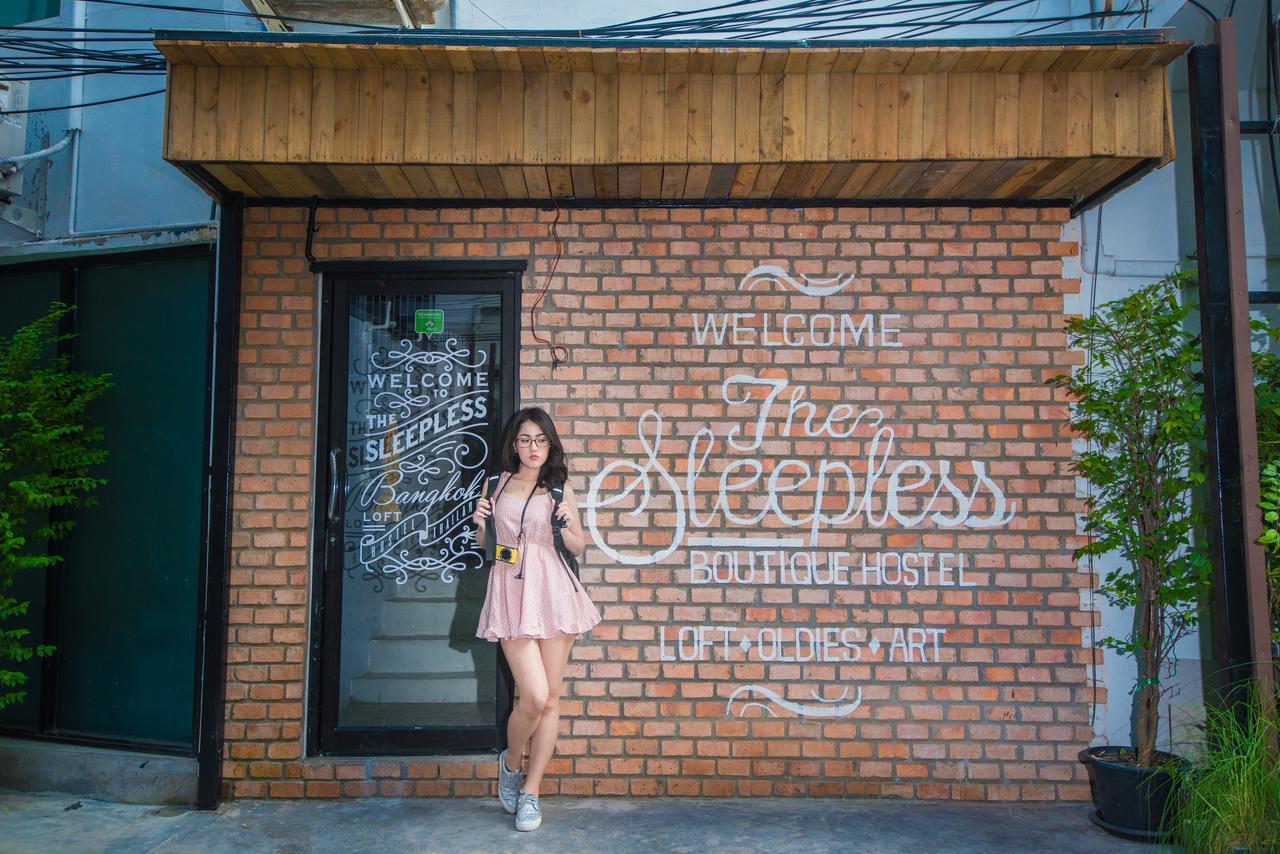 The Sleepless Boutique Hostel Bangkok Exterior photo