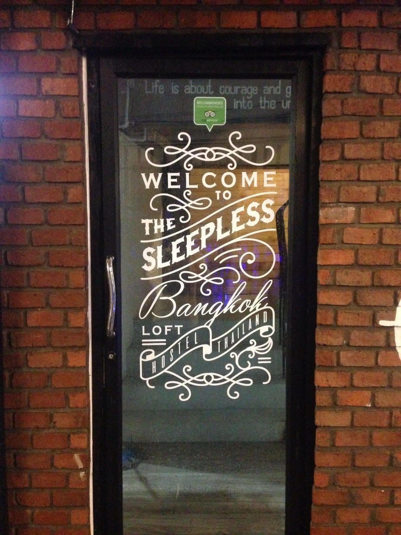The Sleepless Boutique Hostel Bangkok Exterior photo